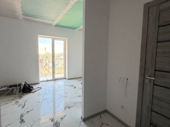 Продам 1-к квартиру з балконом. Газове опалення. Новий ремонт. Без витрат на оформлення!