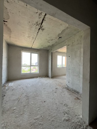 Видова квартира біля річки та зеленої зони - 67 м² комфорту з великою кухнею-студією. - фото 1