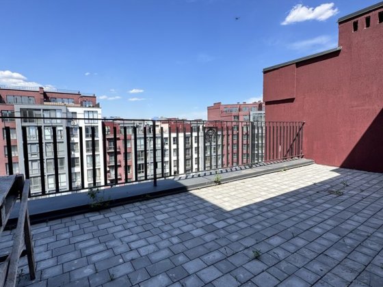ТЕРМІНОВИЙ ПРОДАЖ -15000$ Дворівнева квартира з відкритою  терасою
