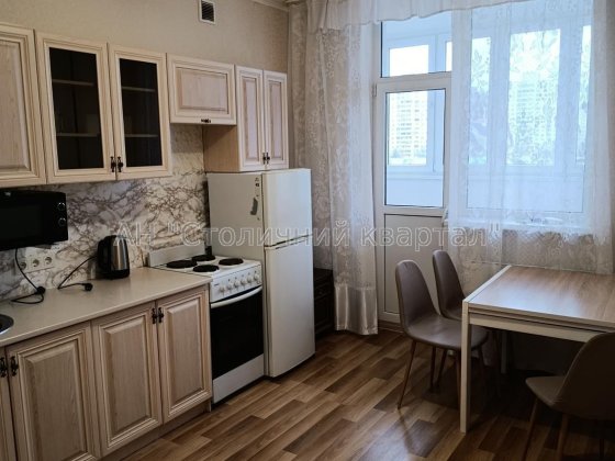 продаж 1к квартири на Троєщині