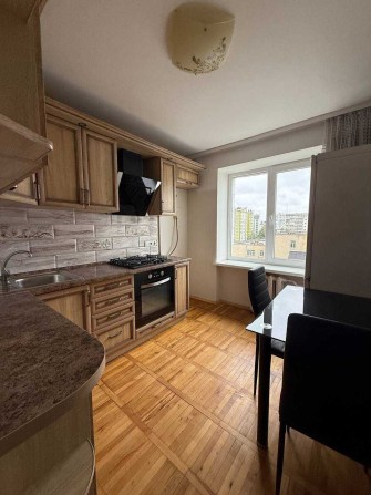 Затишна 2-кімнатна квартира біля Veles Mall - фото 1