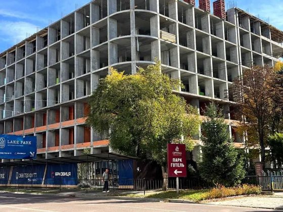 Продаж 1-кімнатної квартири в центрі міста поруч з озером в ЖК  Lake Park Ивано-Франковск