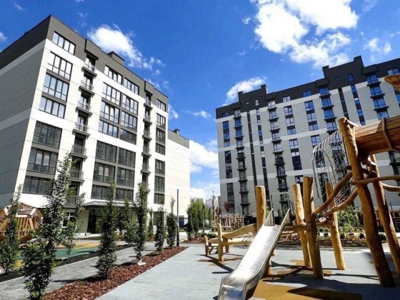 950 доларів за м2 трикімнатна квартира на 5 поверсі цегляне будівництво індивідуальне опалення
