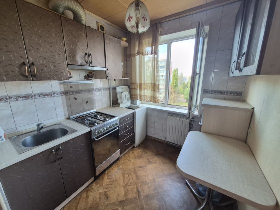 Продам 2х кімнатну квартиру/вул. Космонавтів