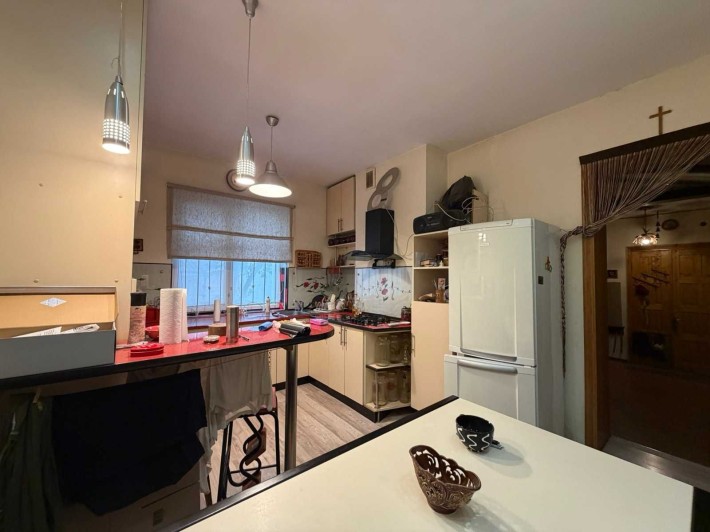 Продаж 3-кімнатної квартири 108 м² у центрі, вул. Короля Данила, газ, автономне опалення, камін - фото 1