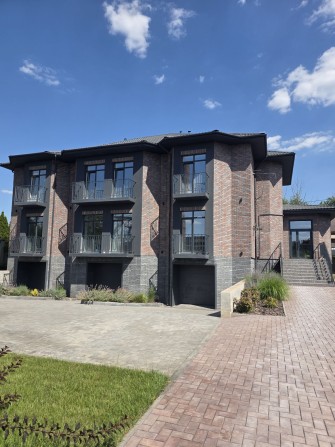 Продам 2х кімн. квартиру з автономкою!  в новобудові з паркінгом - фото 1