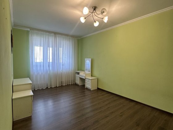 Продається велика 4-х кімнатна квартира з індивідуальним опаленням Ивано-Франковск
