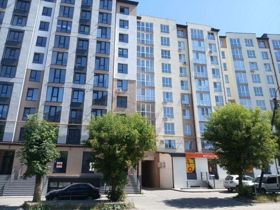 Власник. Продам 2к квартиру по вул. Чорновола 155