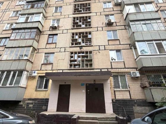 Продаю 3х комнатную квартиру, чешку, Артём, ул.В.Великого,17а
