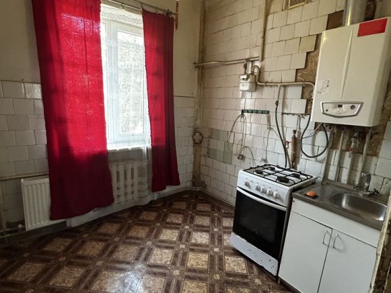 Продам 2 кімнатну квартиру біля ринку 44квартал. Покровський рн