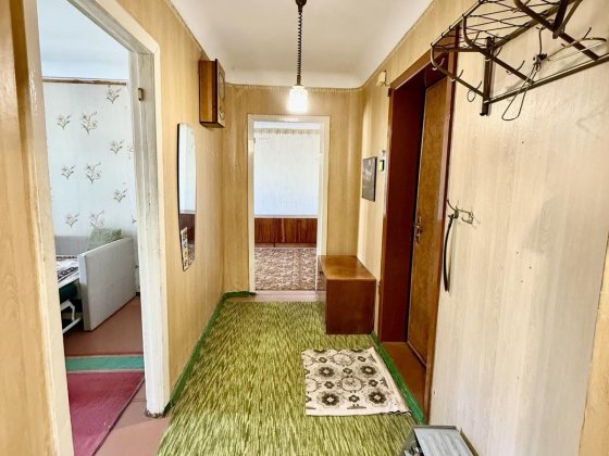 Продам 2 кімнатну квартиру по вулиці Мрії район Молодіжного.