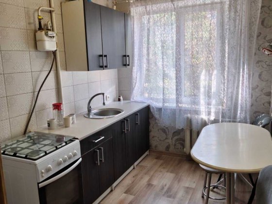 Продам 2х кімнату квартиру в Ц-М. районі.