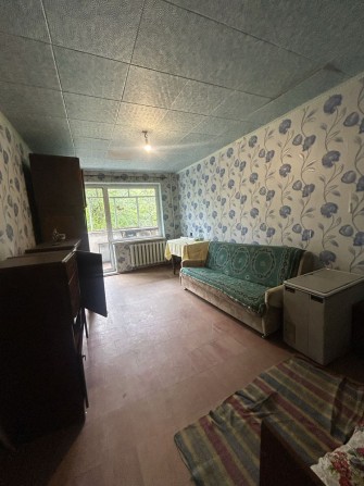 Продаж АРТЕМ 1 кімнатна квартира «брєжнєвка» на 2 поверсі з балконом і не кутова, труби міняли, бойл - фото 1
