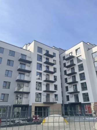 Простора 1-кімнатна квартира в затишному комплексі Івано-Франківська - фото 1