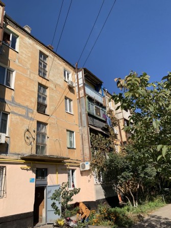 Продаж квартира трикімнатна біля зупинки вул. Мусоргського навпроти магазину Вогник - фото 1