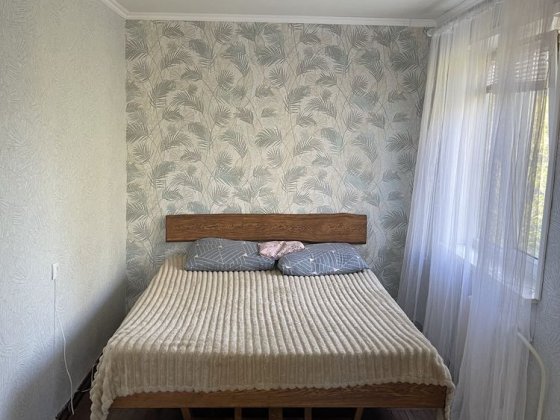 Продам квартиру з мебелью та технікою 2х кімнатнку по Героїв АТО