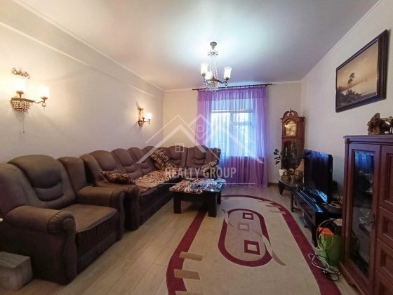 Продаж 3к “сталінки” з ремонтом пр. Університетський
