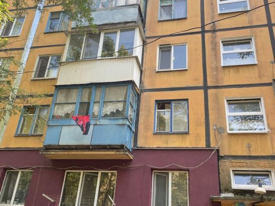 Продам трёхкомнатную квартиру 173-й квартал улица Эдуарда Фукса 42 сзади АТБ
