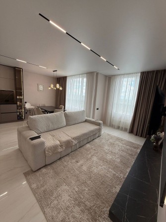 Євро 3к квартира з дизайнерським ремонтом в Бізнес класі Центральний 2. Все залишається! Державні пр - фото 1