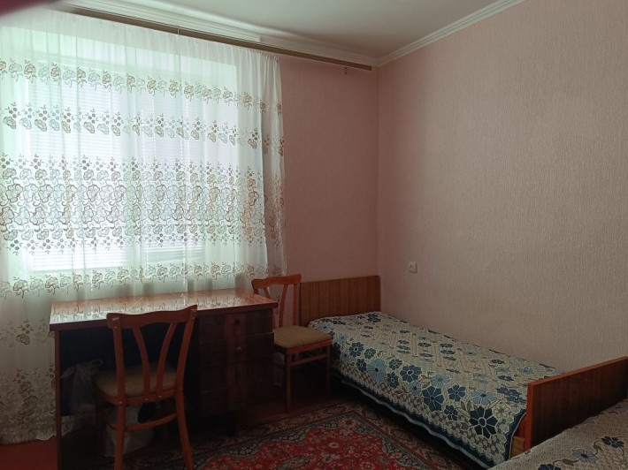Здається кімната для 1 дівчини р-н ДОС в квартирі з власницею - фото 1
