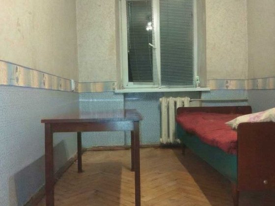 Сдам комнату в 3 x комнатной квартире