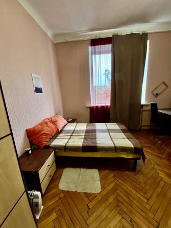 Оренда 1 кімнати 16кв м, в 2х до кв, 5 хв пішки м Дарниця для 1 , Краківська 6 - фото 1
