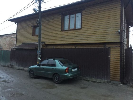 Здається кімната  в приватному будинку