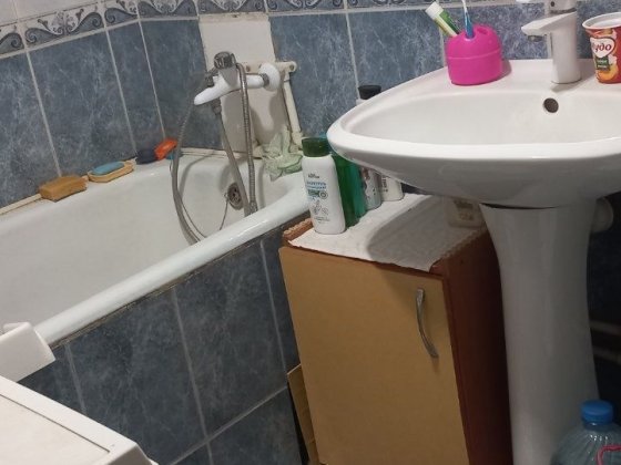 Сдам комнату в 3х комнатной кватире с ремонтом и мебелью в центре