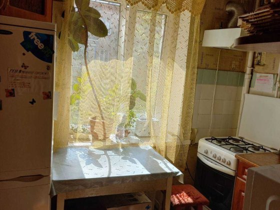 Сдам кімнату Подільський р-н вул Галицька буд 1 (для жінки)