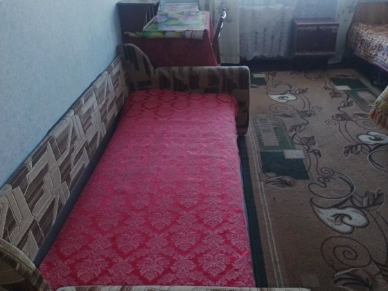 Комната, от остановки 3 минуты ходьбы. Половки.