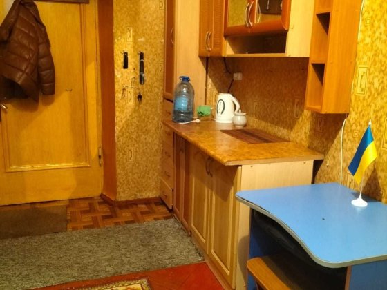 Здам кімнату біля метро Дорнниця по вул Бажова