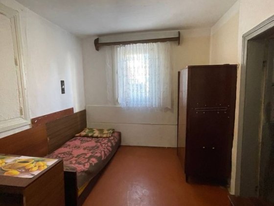 Здача  ліжко місця в кімнаті, район 12 -школа.