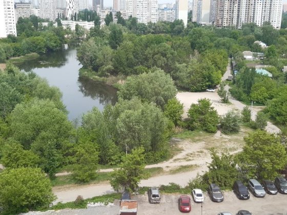 Сдаётся Большая 18м и светлая комната