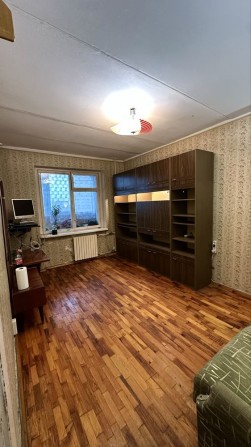 Сдам комнату в 3-х комнатной квартире ,Новокрымская (Сильпо) - фото 1
