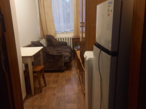 Здам кімнату в гуртожитку , район Замостянська , оплата вже з комунальними . Техніка, меблі , для 1 
