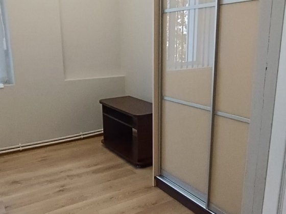 Здається  квартира в центрі під офіс,чи кабінет.