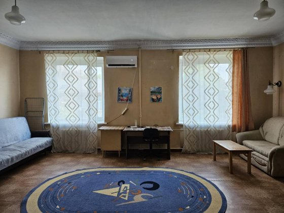 Большая комната 33 квм вцентре, Сталеваров