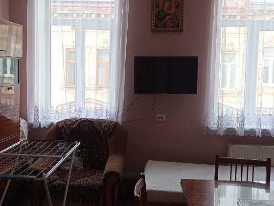 Оренда ізольованої кімнати в центрі міста Львів
