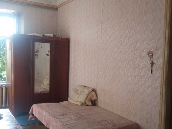 Сдам бюджетное жилье,комната в "коммуне".Центр.