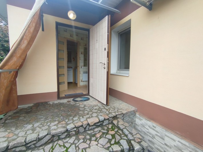 Оренда однокімнатної частини будинку 32м². Центр. Окремий вхід. - фото 1