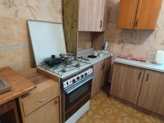 Оренда 2-х кімнатного будинку в Лезнево , зуп Економ . Можна з тваринкою ! 9000 вже з комунальними. Хмельницкий