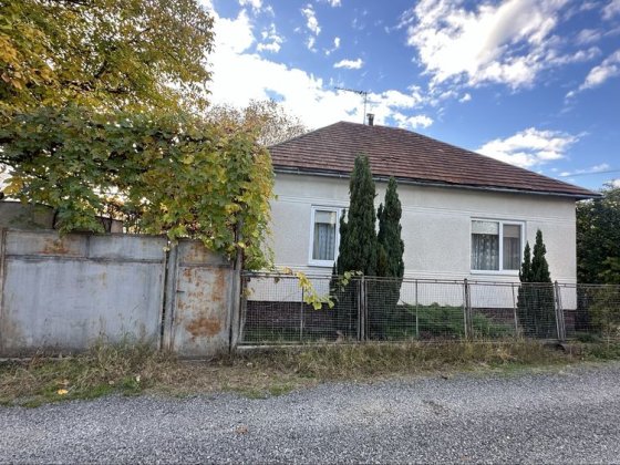 Здається будинок в іршаві Іршава