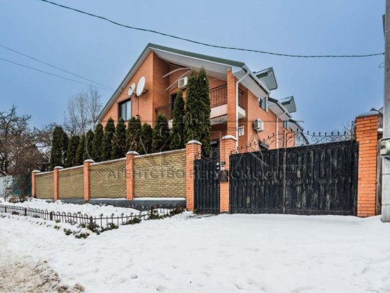Оренда АВТОНОМНОГО будинку під офіс, ГАЗ/Печерськ/центр/230 м2/5к/ 5соток/Печерський/гараж
