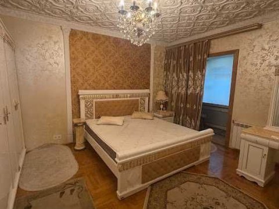оренда будинку в центрі Черновцы
