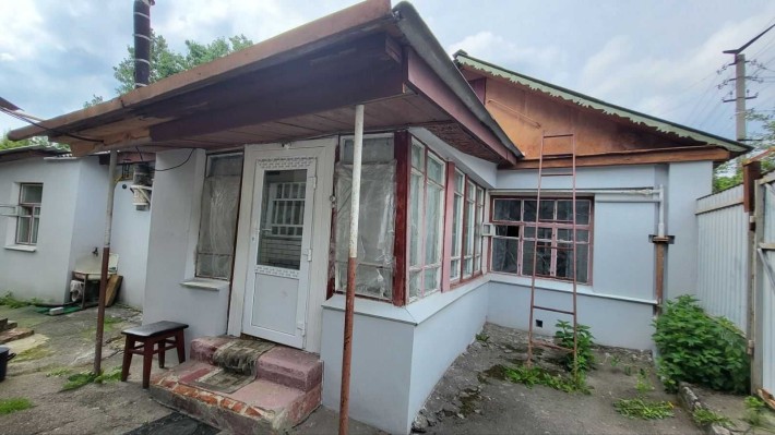 Оренда частини будинку в районі 4 школи - фото 1