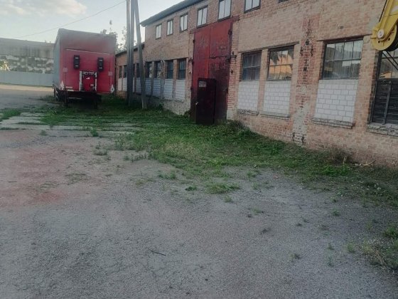 Великий капітальний бокс / гараж (продаж/оренда) 1033 м² під СТО, 380V,кранбалка, м. Карлівка Карловка