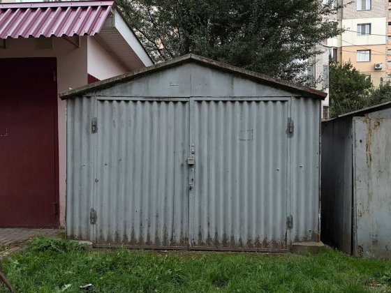 Здам (оренда) гараж на Поділлі. Для зберігання авто, мотоцикла чи під склад.