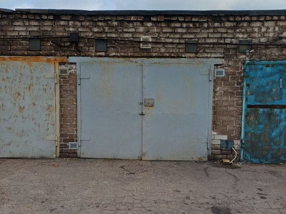 Капітальний гараж з орендарем Запорожье