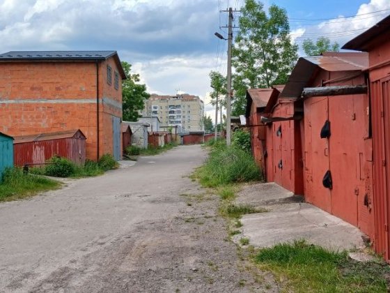 Оренда гаражу Демнянська/Максимовича( біля онколікарні) Львів