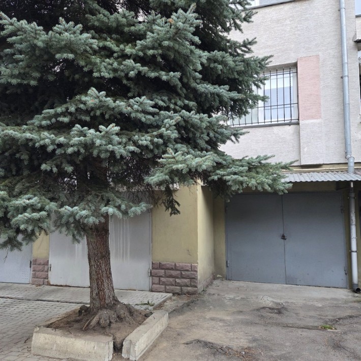 оренда гаража у житловому будинку - фото 1